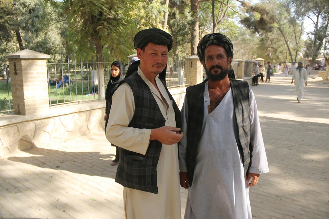 闃垮瘜姹椾汉涓轰粈涔堥兘鏄粦澶村彂,涓栫晫涓婇粍鐨偆榛戝ご鍙戠殑鍥藉