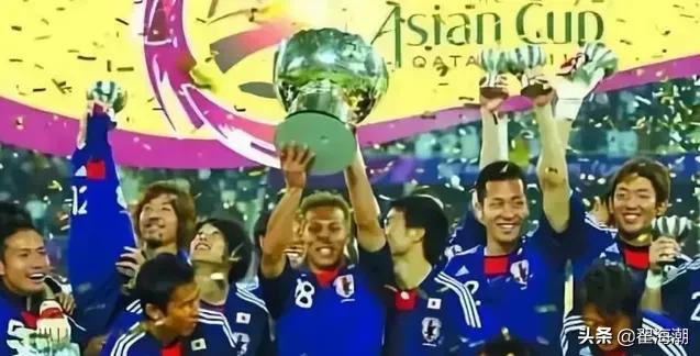 对于中国男足现状提士气的话,如何让中国男足彻底摆脱困境