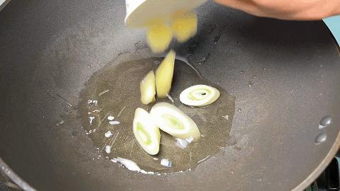 怎么熬玉米排骨汤才鲜美,排骨汤玉米汤怎么才能有味道