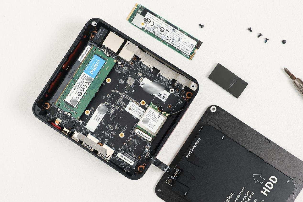 嫌弃“粗大”台式机的戳进来：迷你机也有春天，零刻SER4挺香