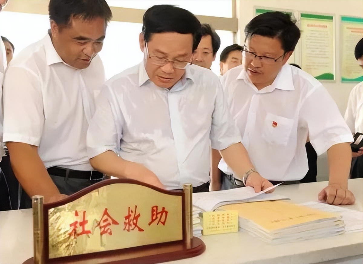 为官一任，造福一方——记李强总理的爱民情怀二三事