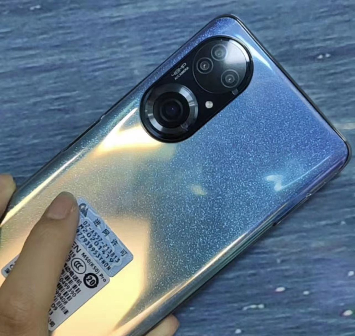 骁龙888+双主摄超曲面屏,曲面屏旗舰跌至2299元