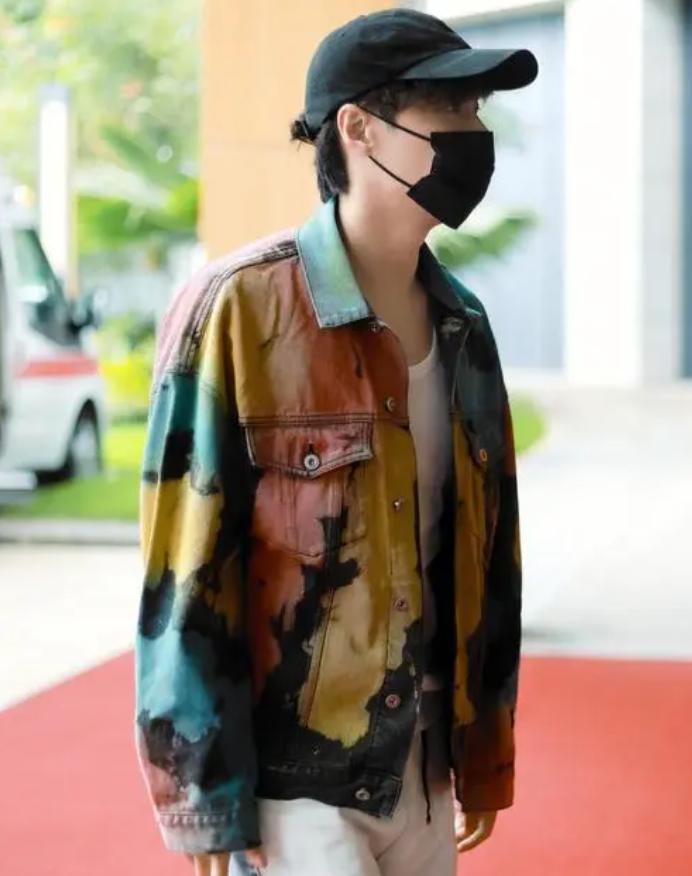 归国四子鹿晗关晓彤,鹿晗带关晓彤录五哈是哪一期