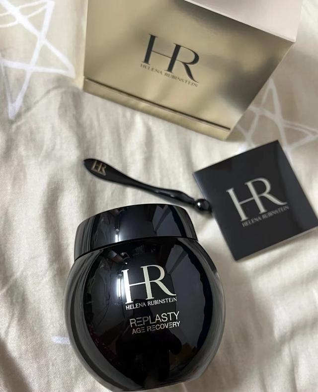 赫莲娜往年价格对比,赫莲娜为何在官方卖那么贵