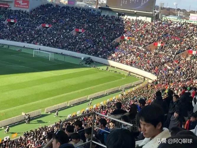 中日足球差多少年,中日足球历史对比