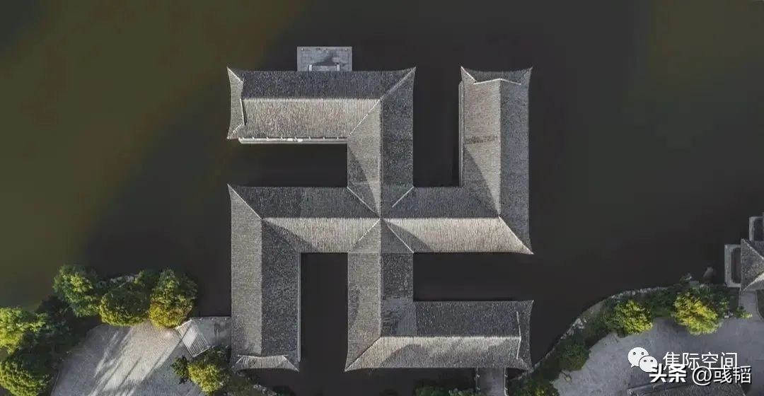 “卍”很委屈，老是替人背锅；“卐”更冤枉，还没处说理去