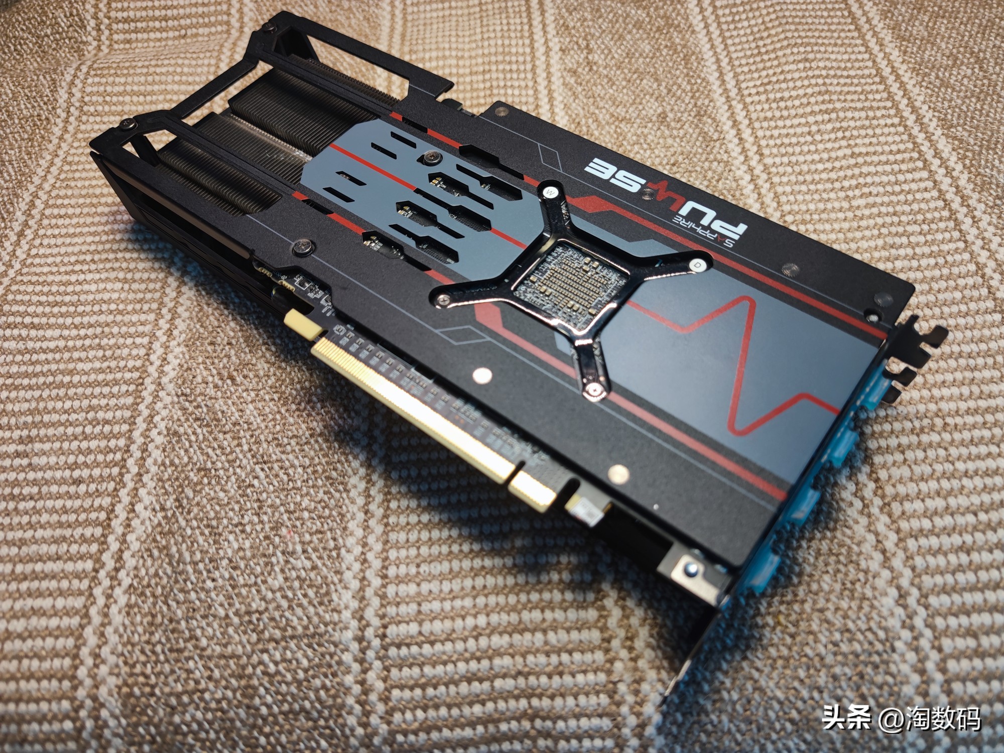 ¥589验票RX5600XT矿渣卡,号称脚踩GTX1660Super是否实至名归?