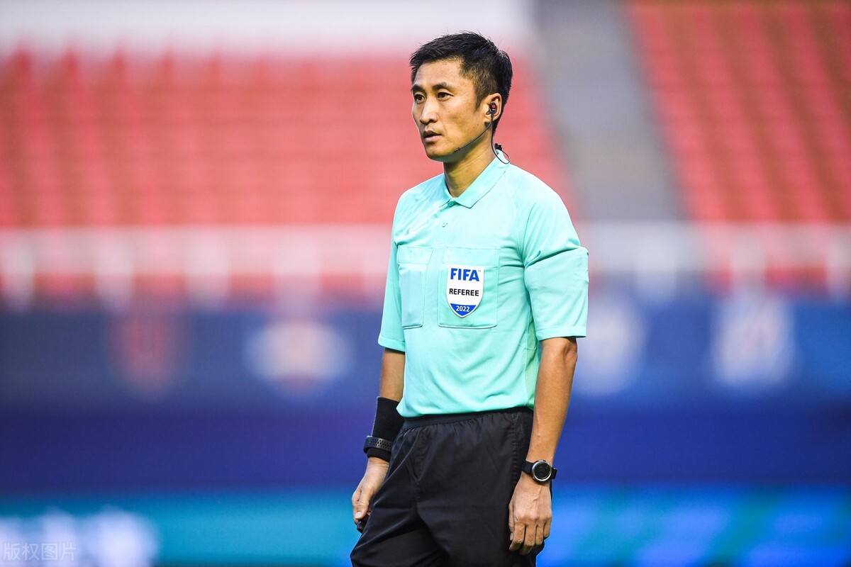 中超名哨低级失误裁判引争议,中超名哨有错判吗