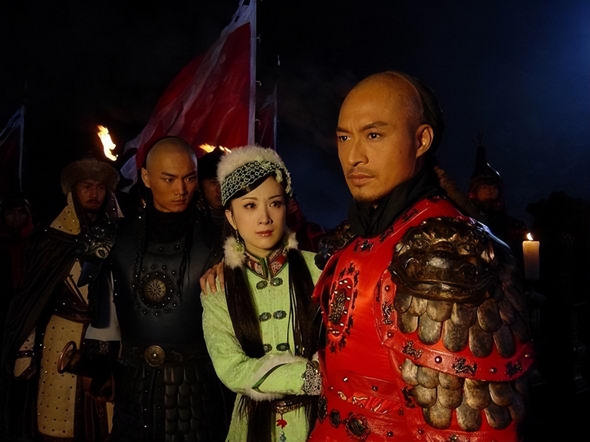 李成梁炫耀脚底有7颗黑痣，贵不可言，小妾：野猪皮脚底有7颗红痣