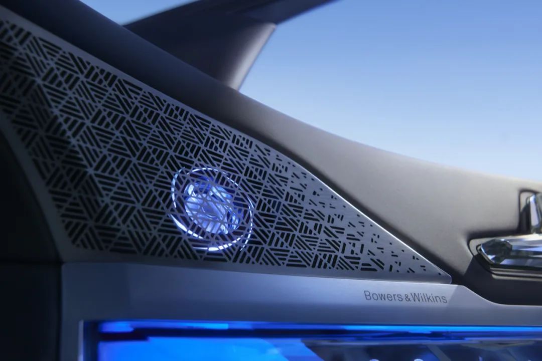 电动时代的旗舰，BMWi7带你领略别样实力