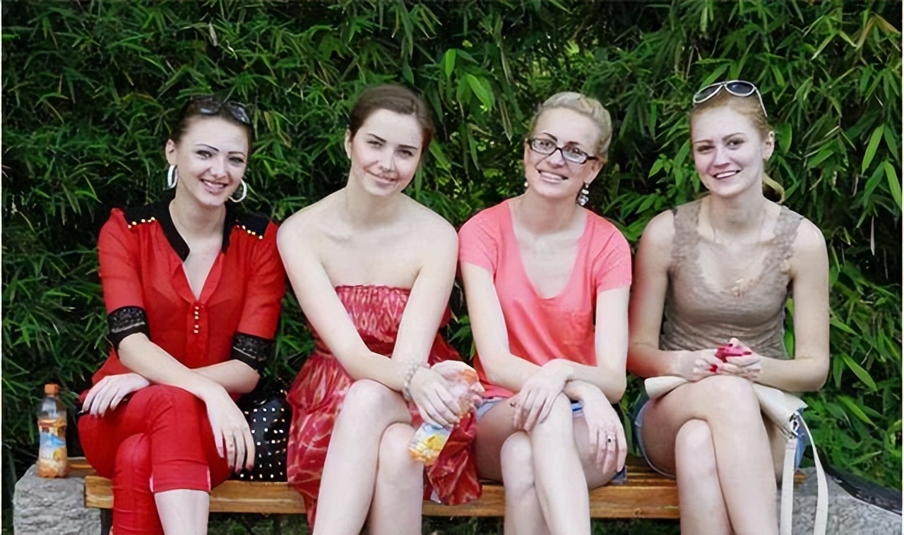 *交性**易泛滥、代孕合法，乌克兰女性是怎么沦落到今日地步的？