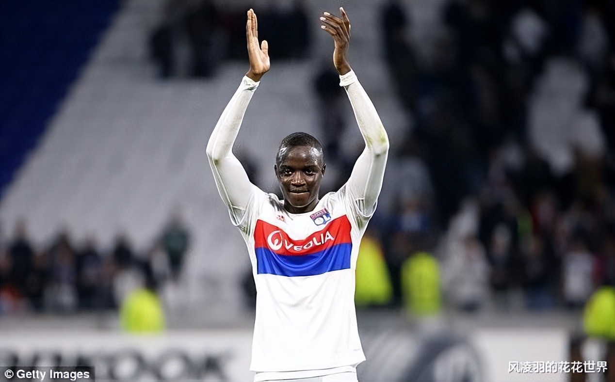 足坛十大黑店交易,足球转会市场再次掀起波澜