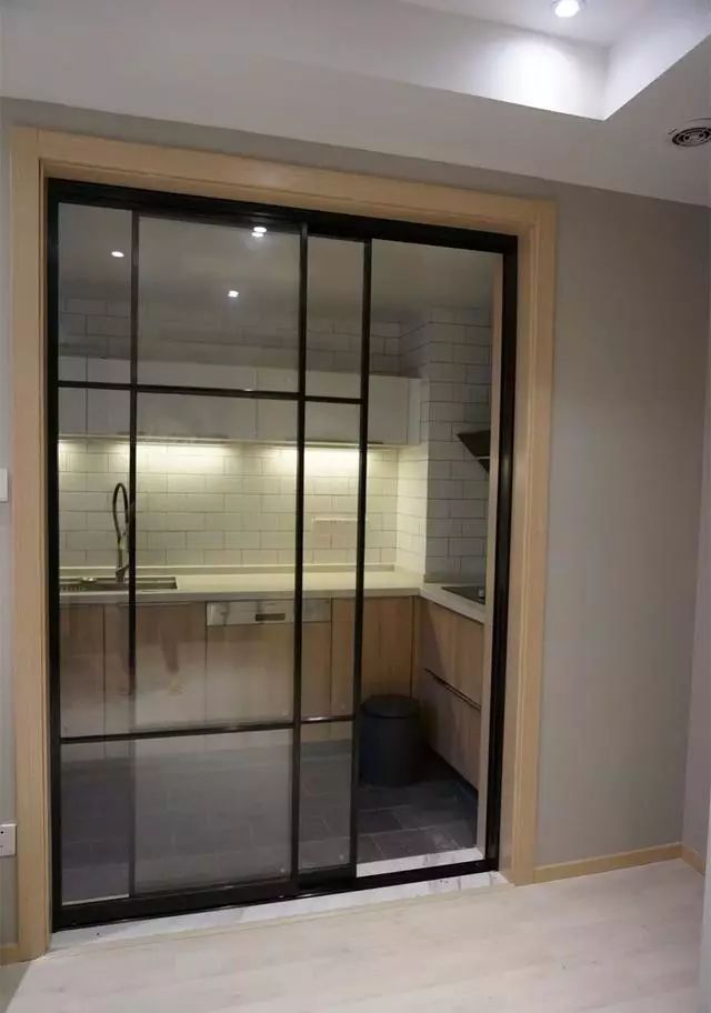 门套颜色与门不一样效果图,门套与门色差太大怎么办