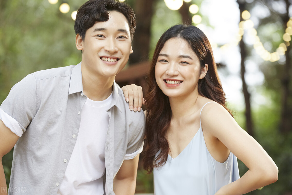 女朋友为啥不让自己给她买内衣,女朋友让你给她闺蜜买衣服