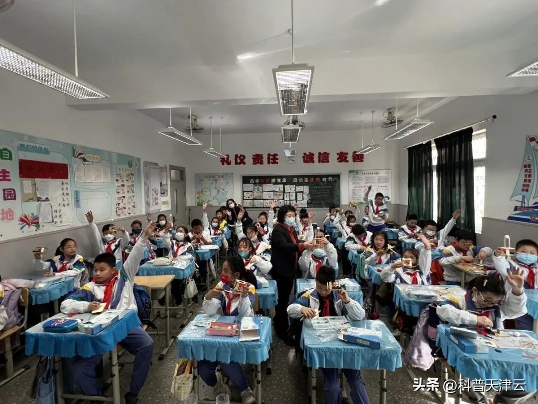 科技馆开展科普,流动科普馆助力双减科普行