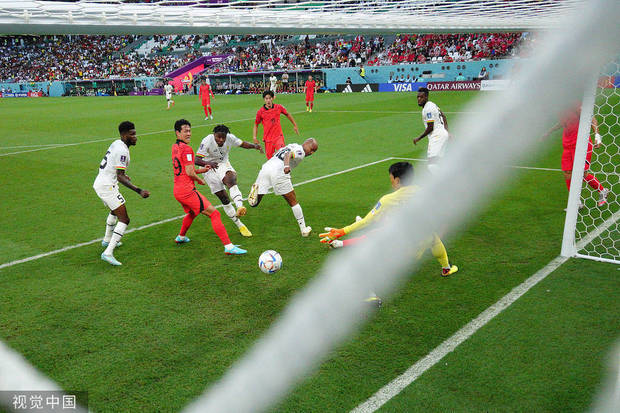 库杜斯首秀,加纳对韩国曹圭成精彩进球场景