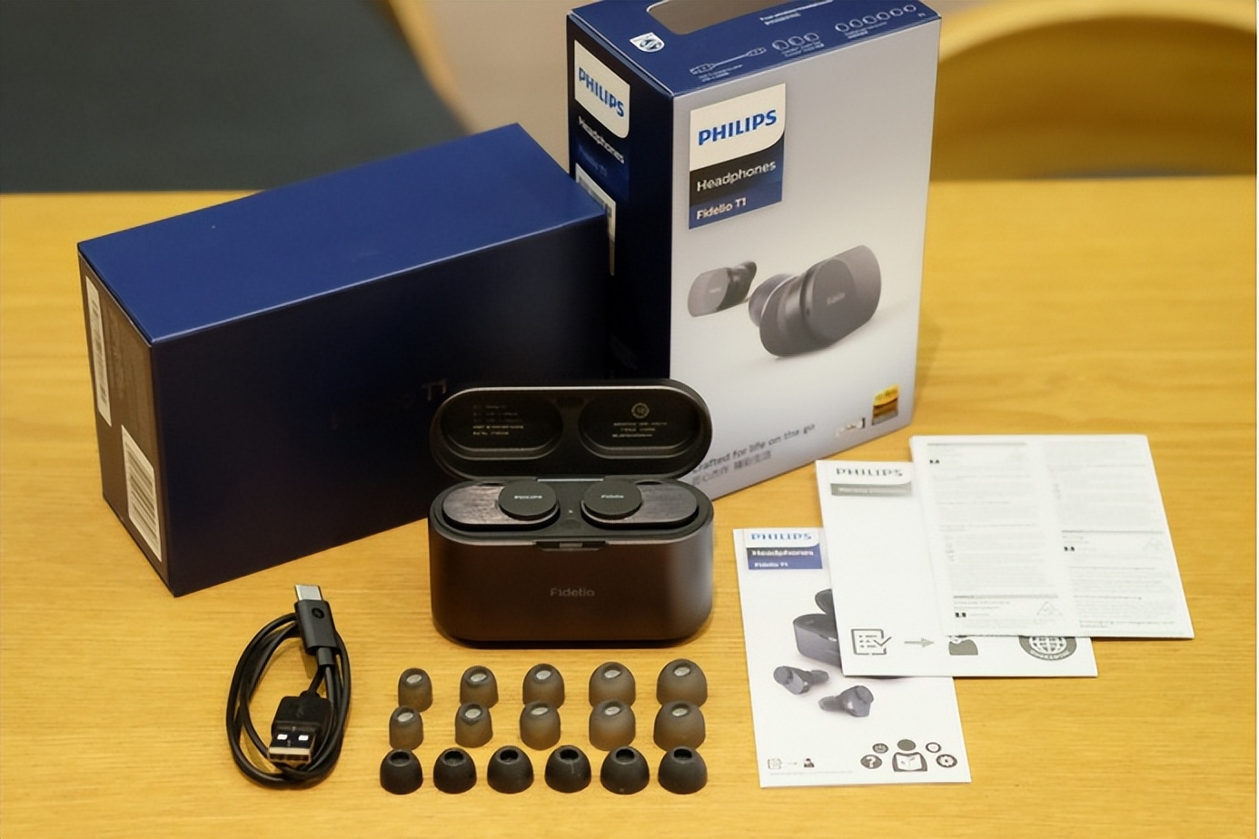 飞利浦真无线蓝牙耳机tat1205黑色,真无线耳机效果好吗