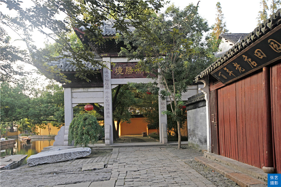 拥有中国第一水乡美誉的江南小镇,被誉为江南第一古镇