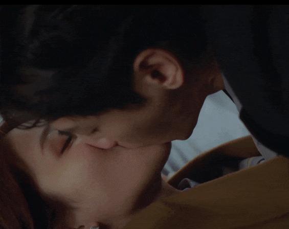 成毅袁冰妍电视剧吻戏片段,成毅袁冰妍小竹林吻戏花絮