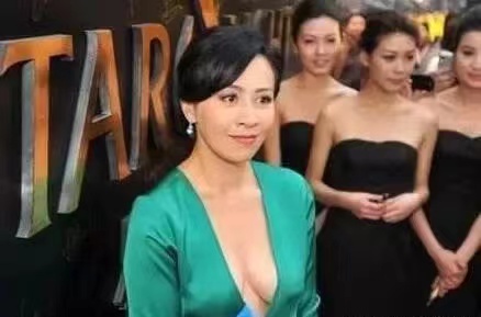 当年轰动一时的刘嘉玲,刘嘉玲回应自己30年前被绑