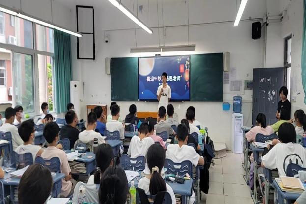 创新绵实丨聚焦新高考（三）：佳晴有新“课”，青衿自有“程”