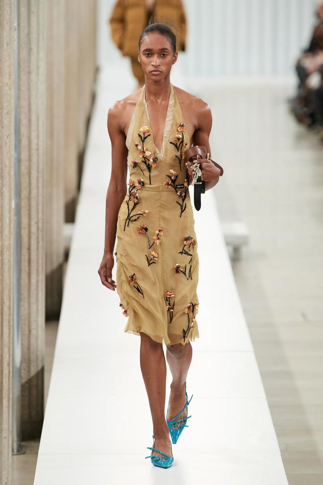 2023秋冬伦敦时装周收官,2022秋冬巴黎时装周什么时候开始