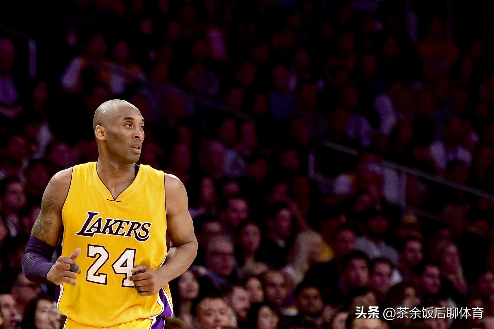 生涯第一次！接受科比式治疗，詹姆斯不得不服老了