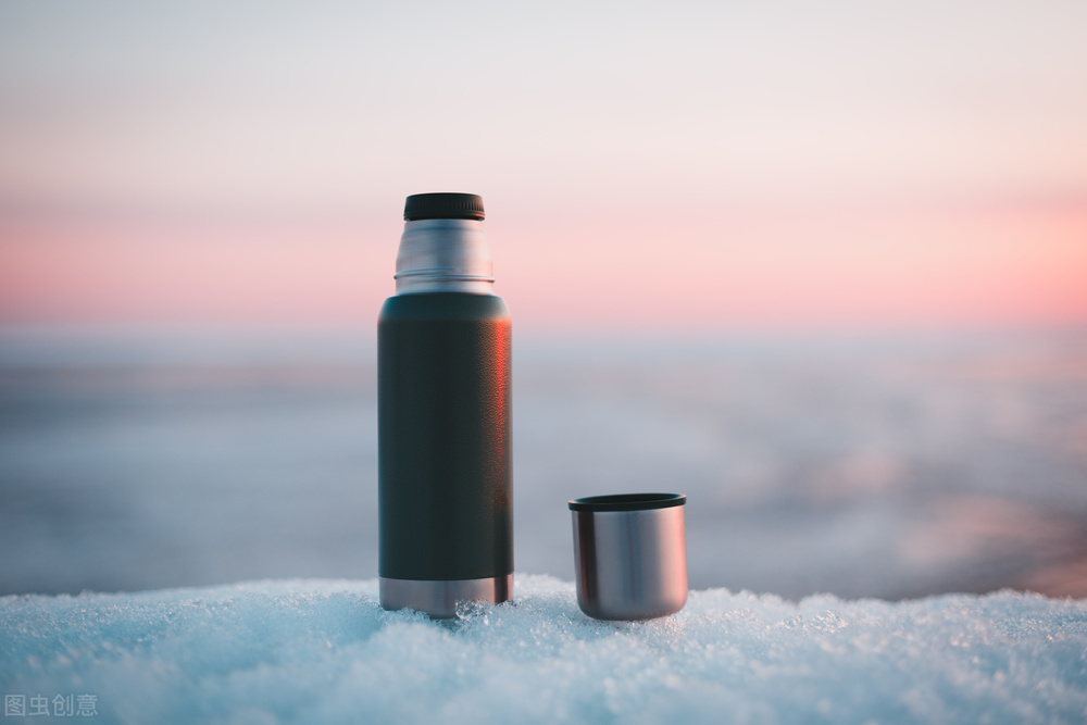 保温杯挑不好小心热水变毒水,保温杯重金属会自然析出吗