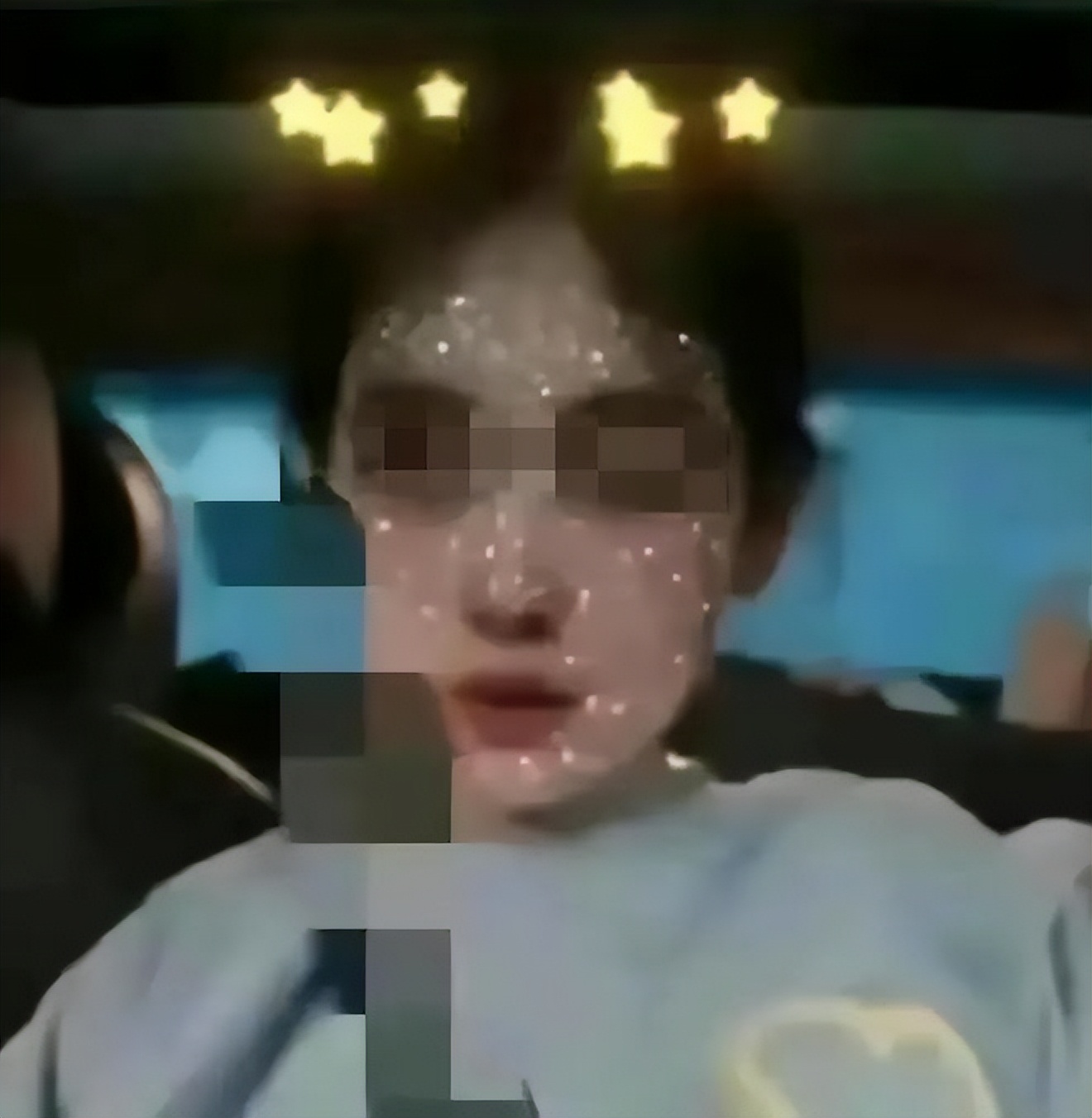 燕大地下车库不雅视频20岁女大学生轻信男友甜言蜜语录下不耻视频