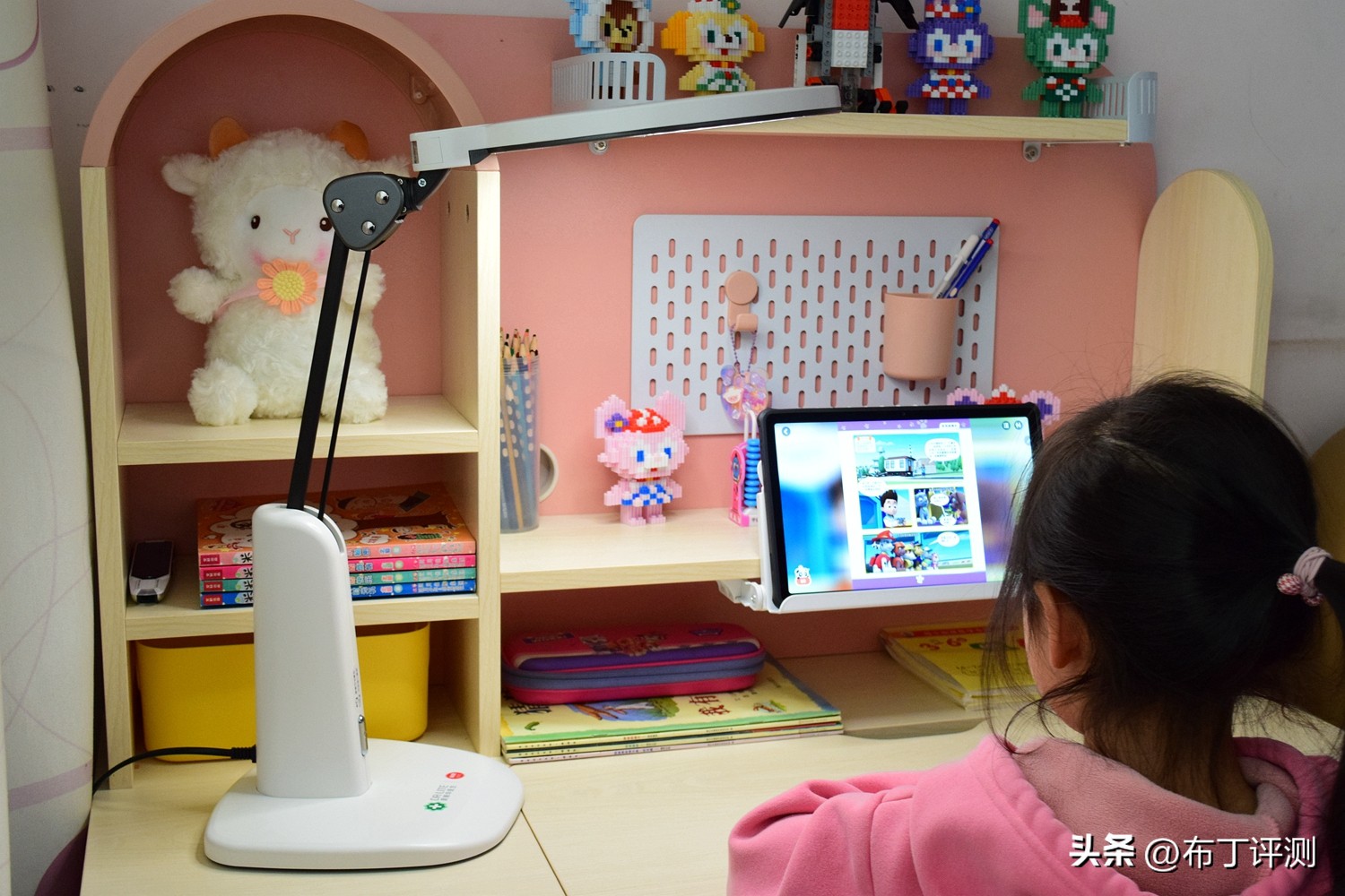 台灯的选择预防近视,NIR红光护眼灯技术