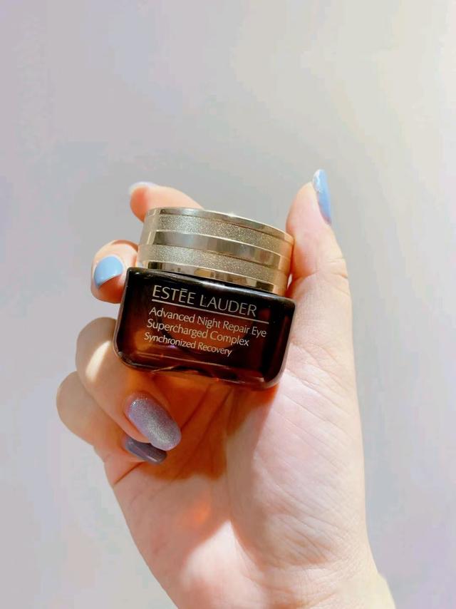 40岁女人适合眼霜,40岁女人合适的眼霜