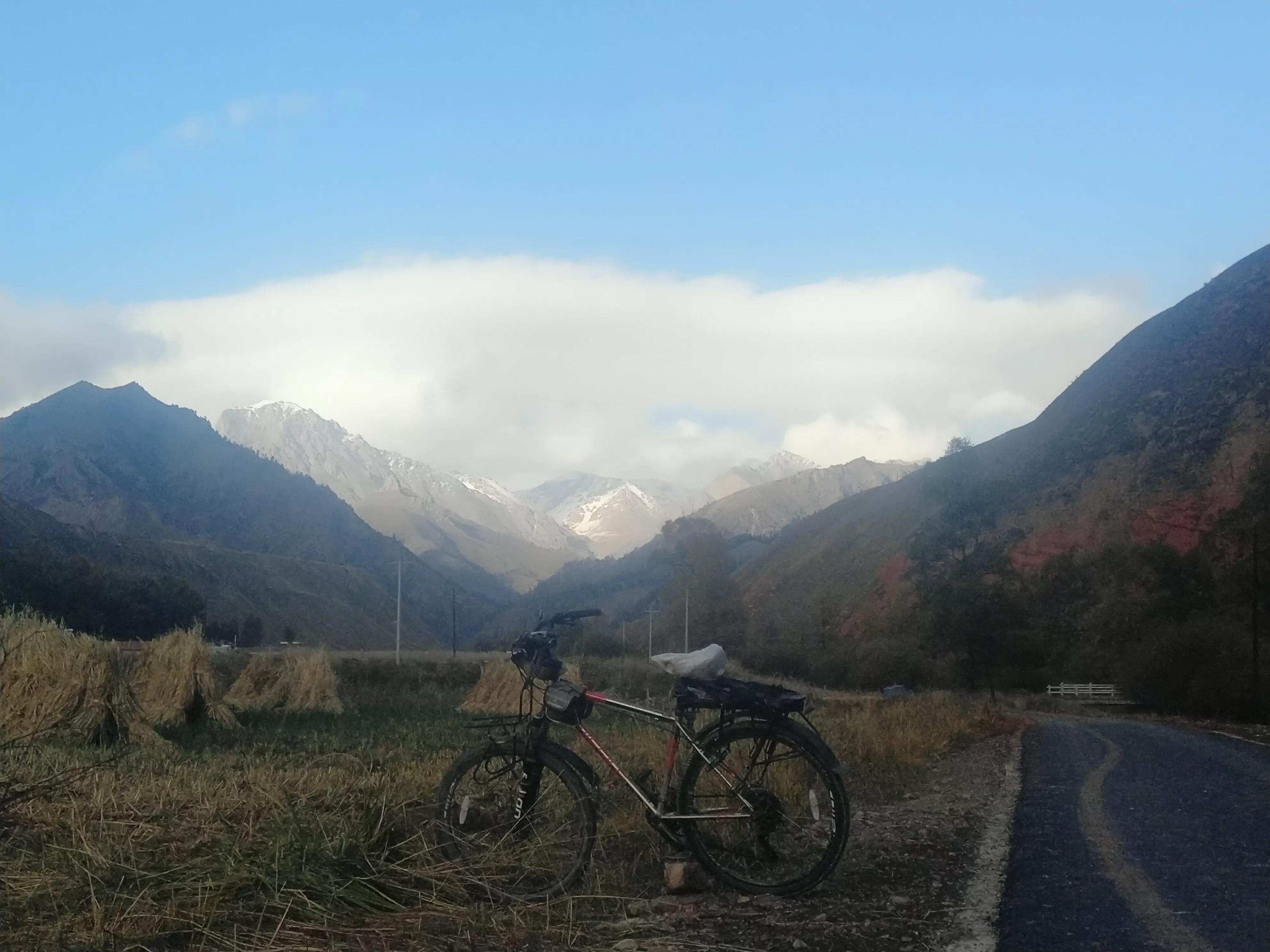 从甘肃翻越祁连山到青海,从肃北到青海沿途风景