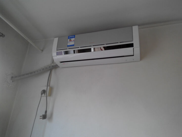 空调启动耗费的电量,格力1.5匹空调一小时耗费多少度电