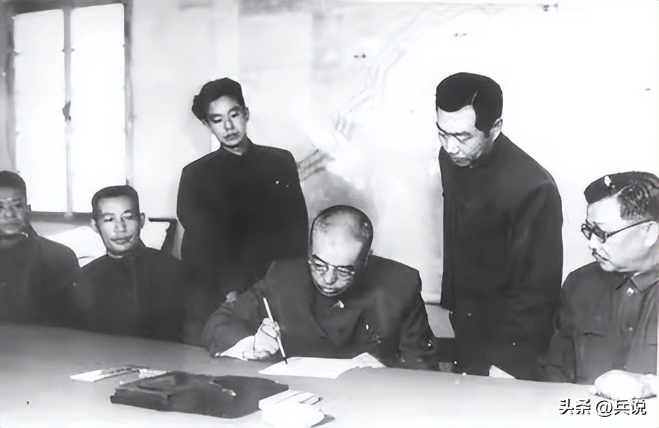 杨勇如何教训李承晚,杨勇朝鲜战争