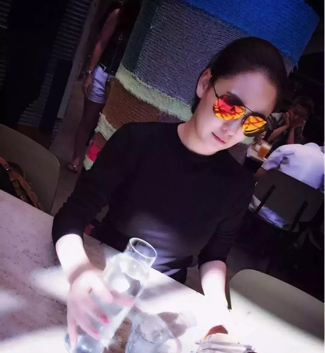 鲜妆辉映桃花红,鲜妆护肤