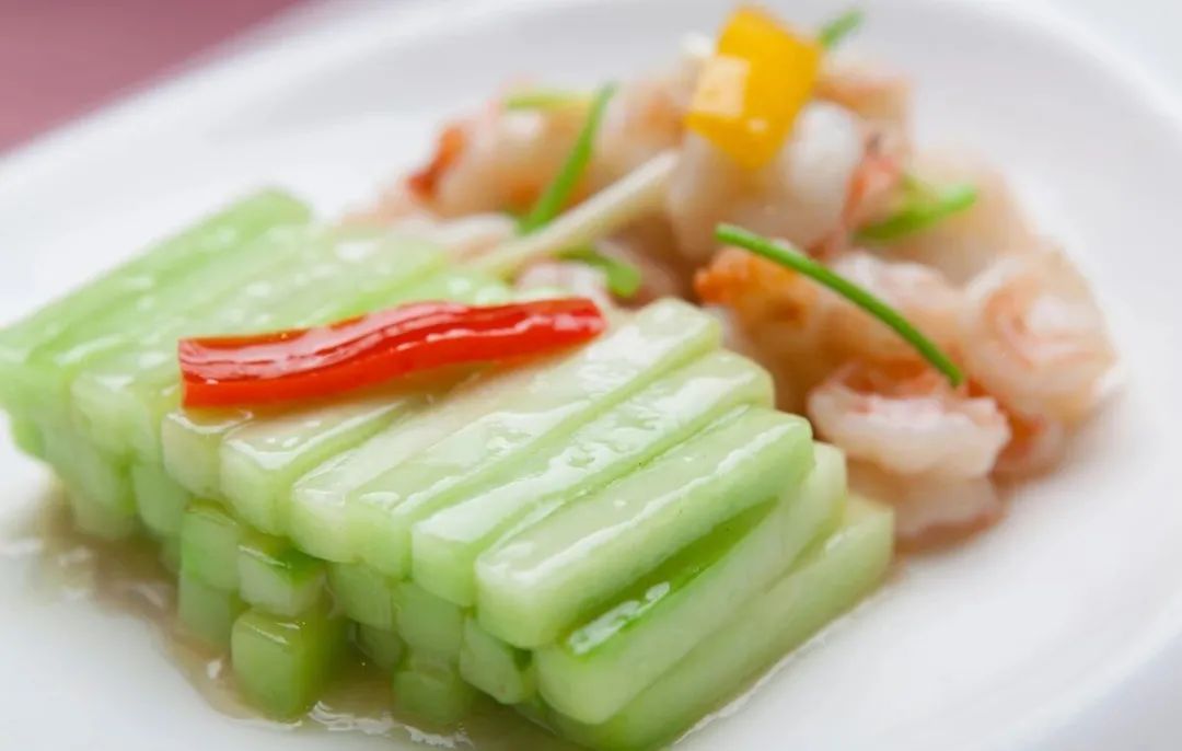 吃宵夜和熬夜饿肚子哪个伤害更大,吃夜宵和饿肚子哪个更好