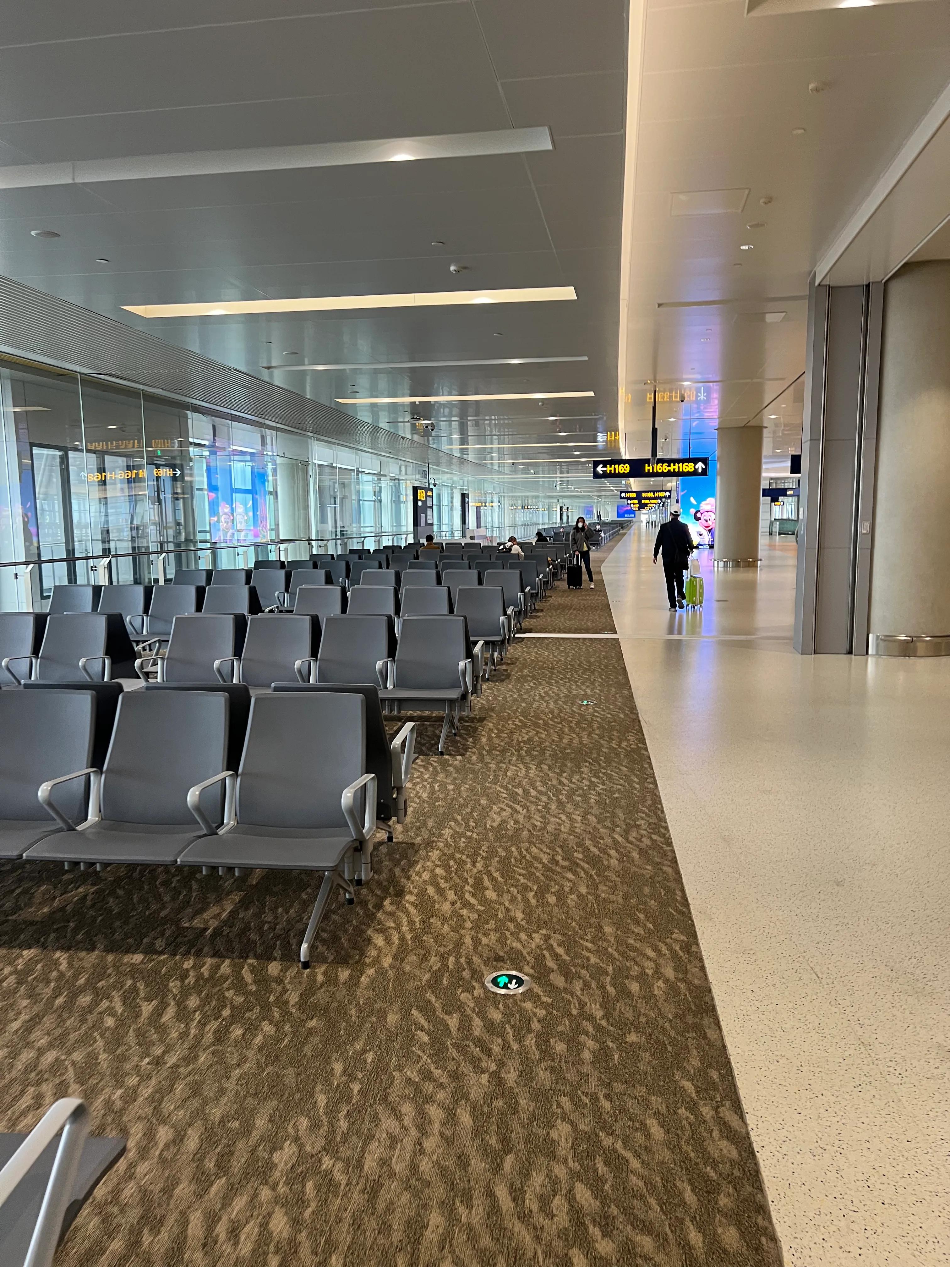 在浦东机场t2怎么去登机,浦东机场t2泰国登机流程