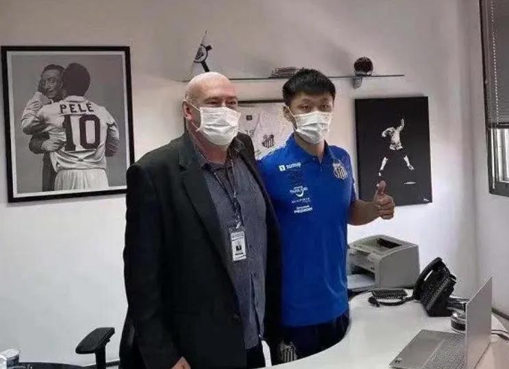 足球最新引援消息,留洋前锋转会最新消息