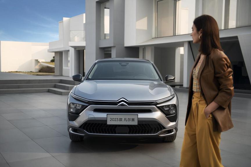 “1块钱”的改变有多大?凡尔赛C5X2023款告诉你!