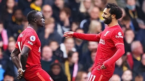 前锋的交织绝妙舞蹈:创造神奇进攻的搭配乐章