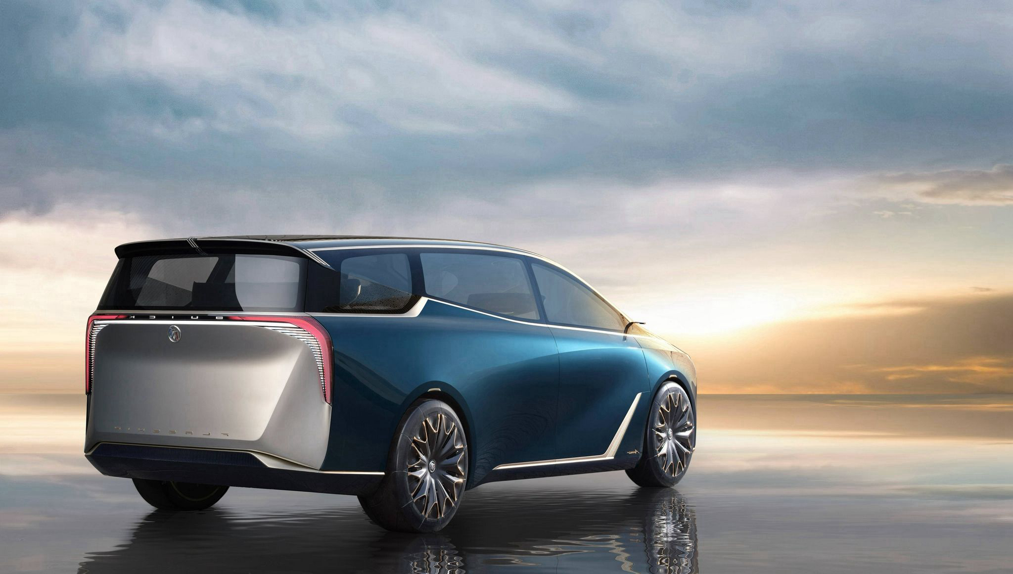 全新gl8和mpv,gl8算是卖得最好的mpv