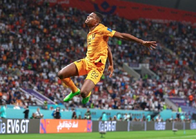 又卖主力套现！国米抛售顶级世界杯国脚，卧龙凤雏却留着当宝贝！