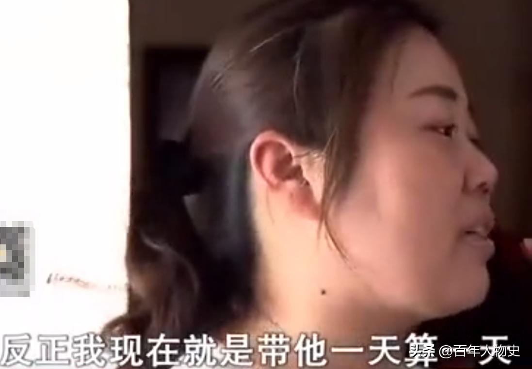 脑瘫男孩被丢给奶奶照顾,13岁孩子瘫痪在床