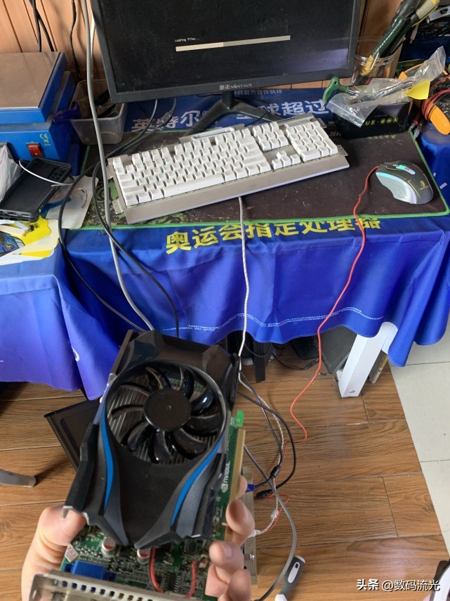 快来看,现在竟然还有人买这种配置的电脑,等着电脑店跑断腿吧!