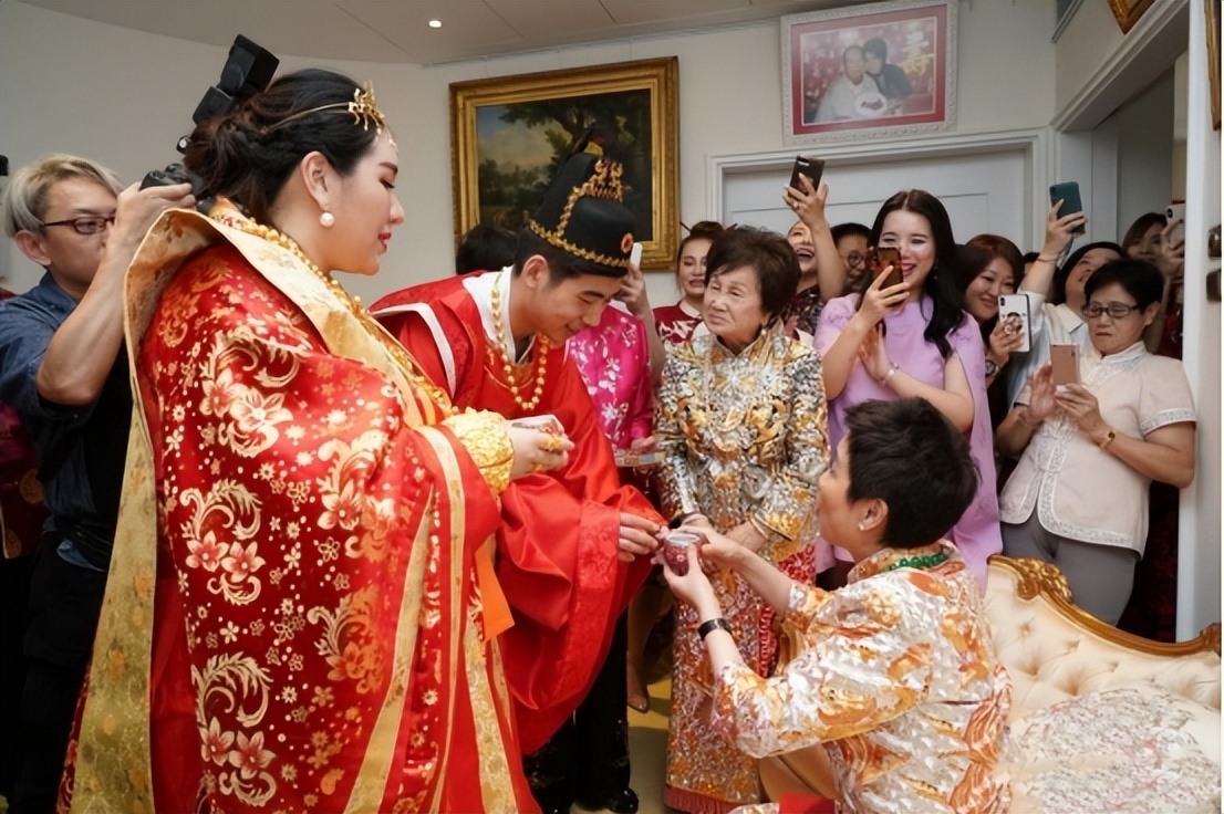 何超盈婚后低调,何超盈几岁结婚