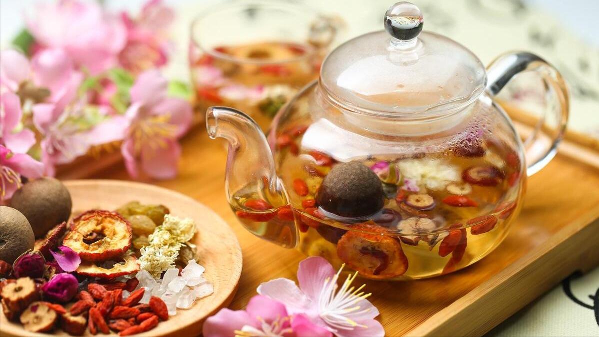 明日端午节,提醒老年人多吃“2豆”,多喝“4茶”,解疲劳更健康