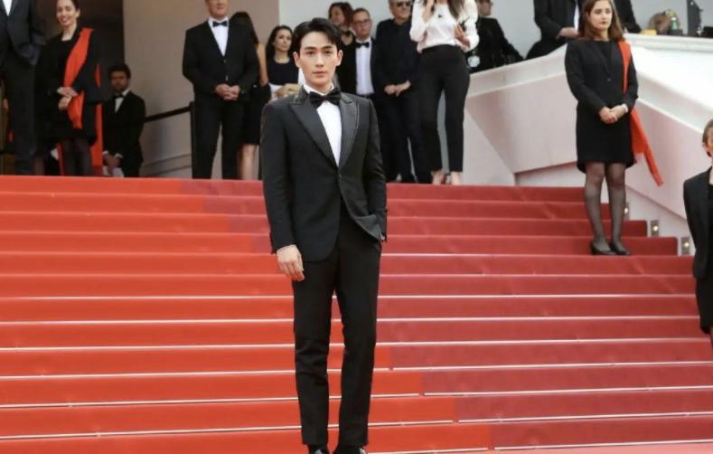 朱一龙一秒都不愿多等完整视频,朱一龙一直坚持的习惯