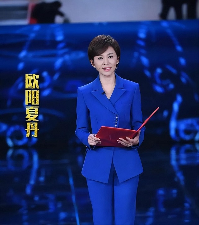 欧阳夏丹主持新闻联播康辉,陪伴欧阳夏丹