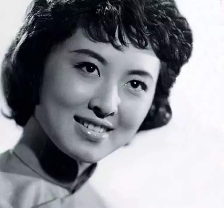 阿诗玛阿黑是谁演的 (阿诗玛与阿黑的爱情照片)