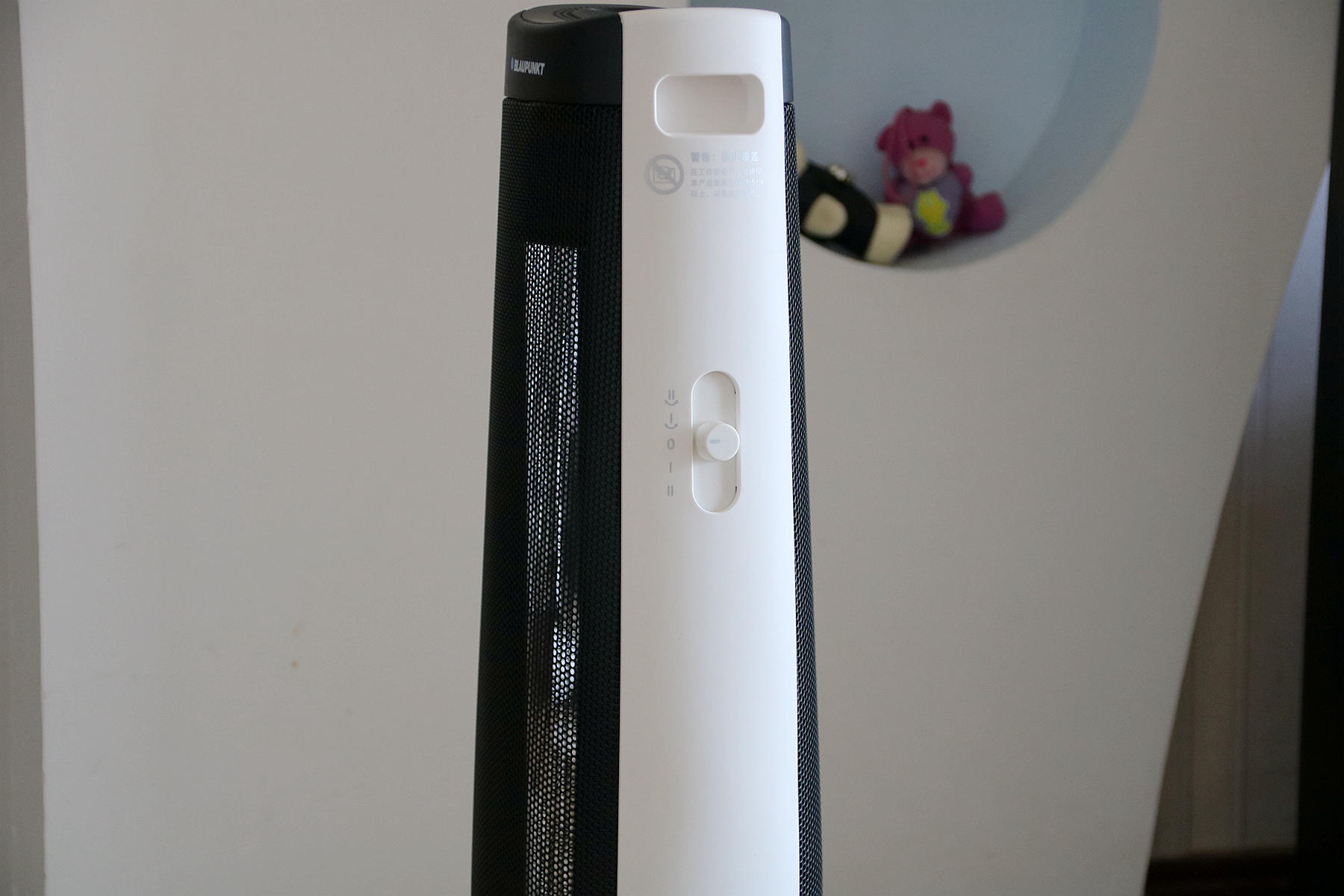 自从有了蓝宝这个“小太阳”，这个冬天家里从此不再寒冷